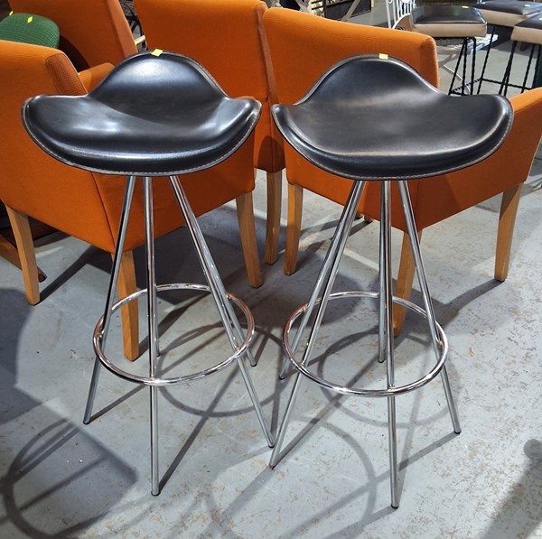 Lot 388 - BARSTOOLS