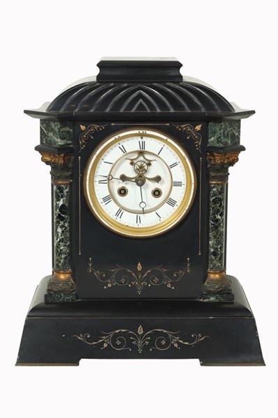 Lot 21 - MANTEL CLOCK