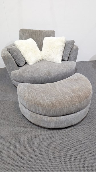 Lot 158 - SWIVEL CHAIR & STOOL