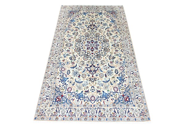Lot 4 - NAIN RUG