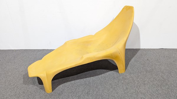 Lot 321 - POOL LOUNGER