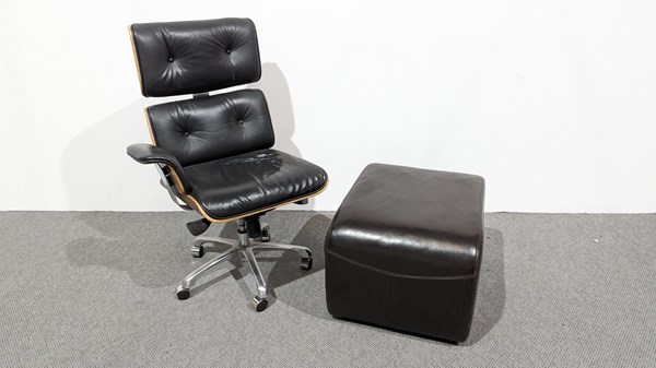 Lot 362 - CHAIR AND OTTOMAN