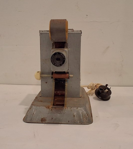 Lot 1311 - FILM PROJECTOR