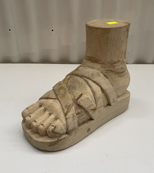 Lot 390 - DOORSTOP