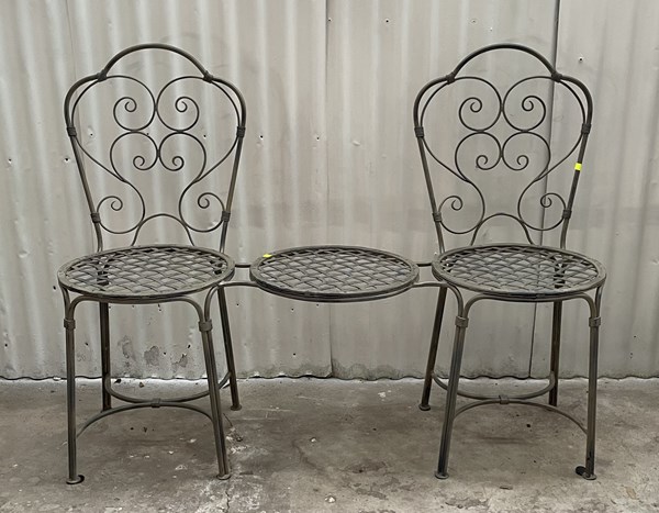 Lot 300 - BENCH