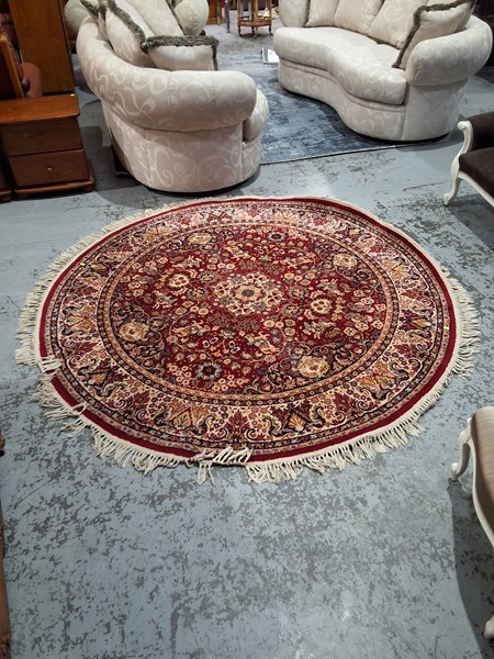 Lot 81 - RUG