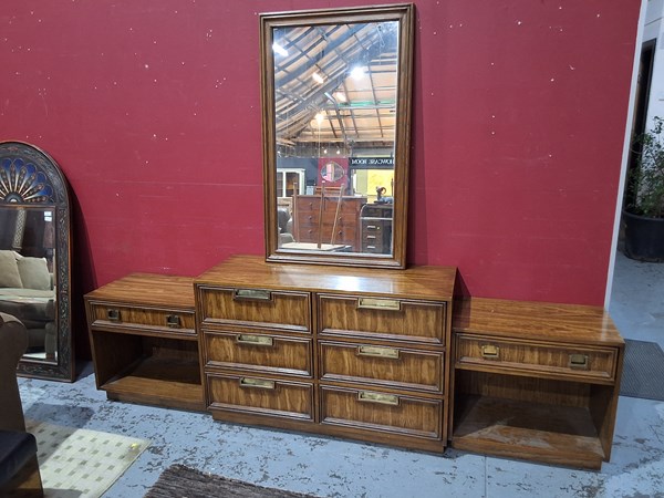 Lot 26 - BEDROOM SUITE