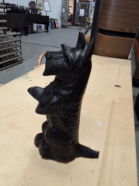 Lot 4 - DOORSTOP
