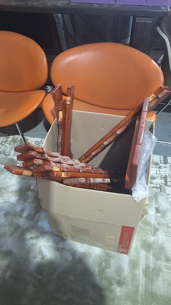 Lot 285 - WINE RACK