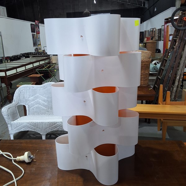 Lot 42 - LAMP