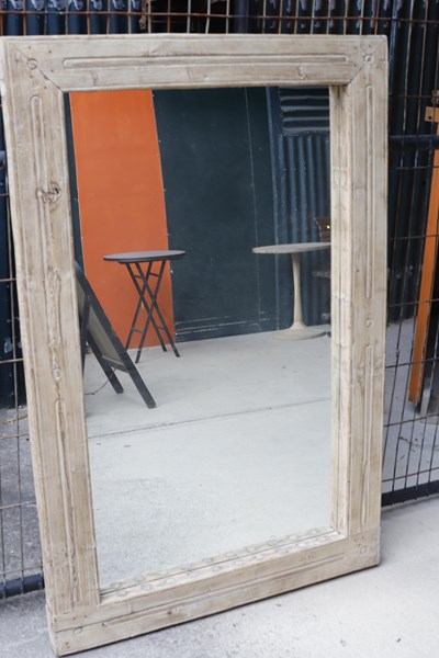 Lot 95 - MIRROR