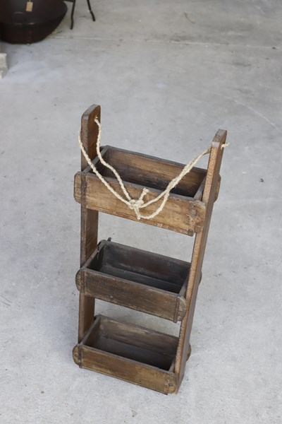 Lot 149 - PLANTER