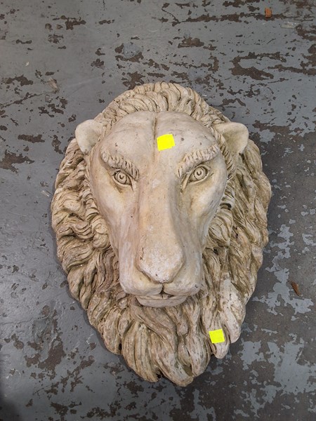 Lot 276 - FOUNTAIN