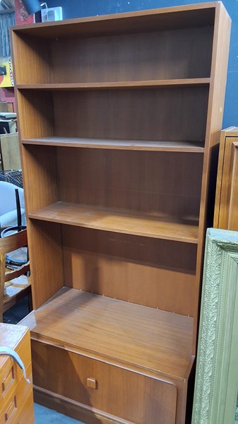 Lot 322 - WALL UNIT