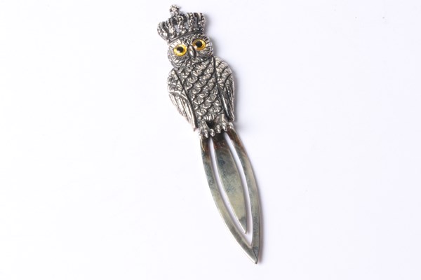 Lot 1012 - BOOKMARK