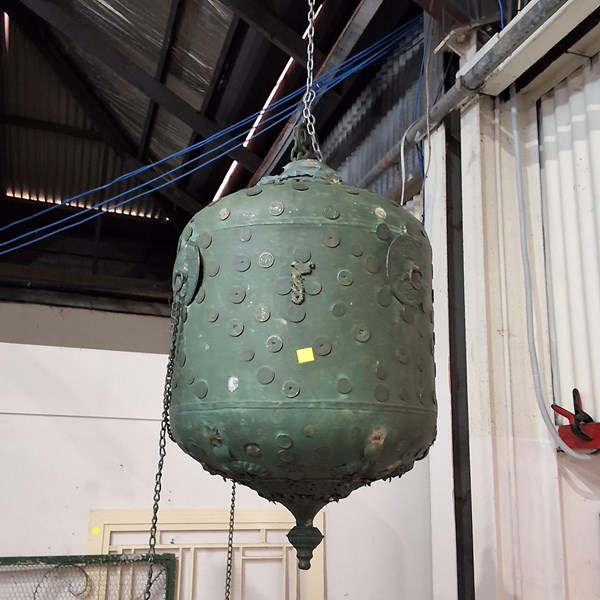 Lot 307 - HANGING ORNAMENT