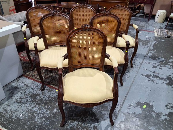 Lot 122 - DINING CHAIRS