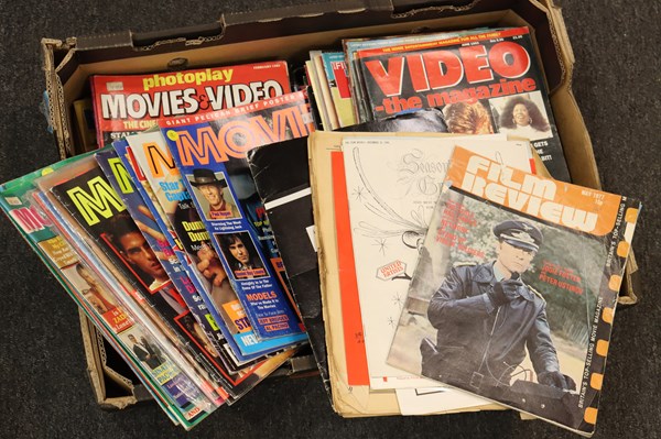 Lot 1285 - MAGAZINES