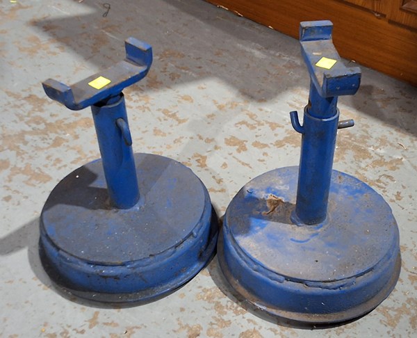 Lot 283 - AXLE STANDS