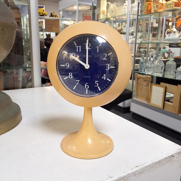 Lot 1462 - ALARM CLOCK
