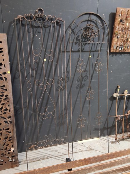 Lot 476 - GARDEN FRAMES