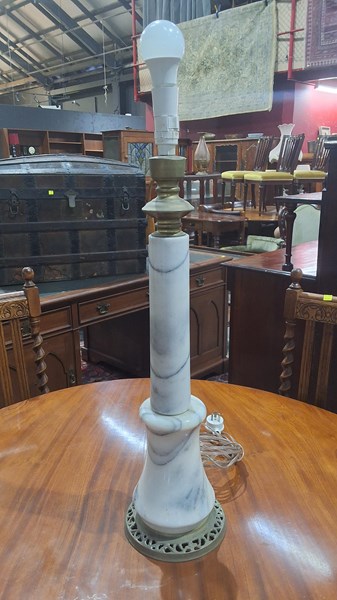 Lot 241 - TABLE LAMP