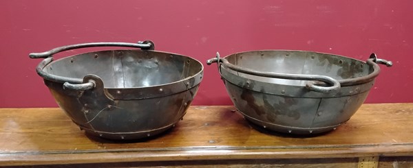 Lot 114 - PAIR OF PLANT POTS
