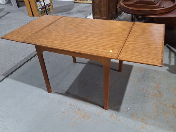 Lot 215 - ALRON DINING TABLE
