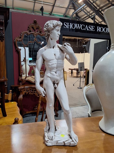 Lot 90 - STATUE