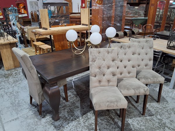 Lot 138 - DINING SETTING