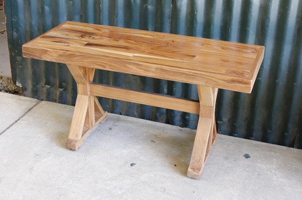 Lot 259 - BENCH