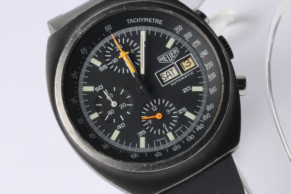 Lot 1041 - HEUER WRIST WATCH