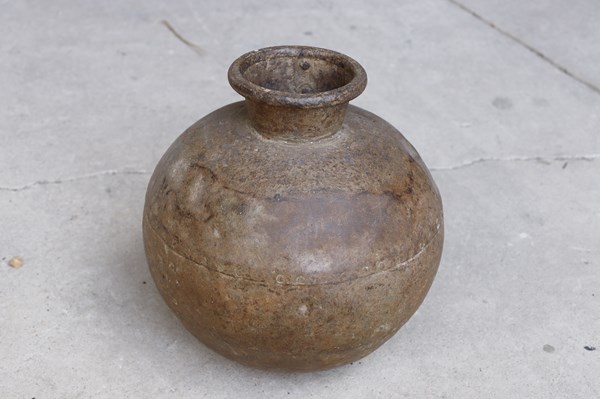 Lot 33 - POT