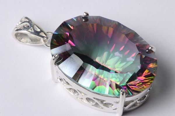Lot 1001 - SILVER STONE SET PENDANT