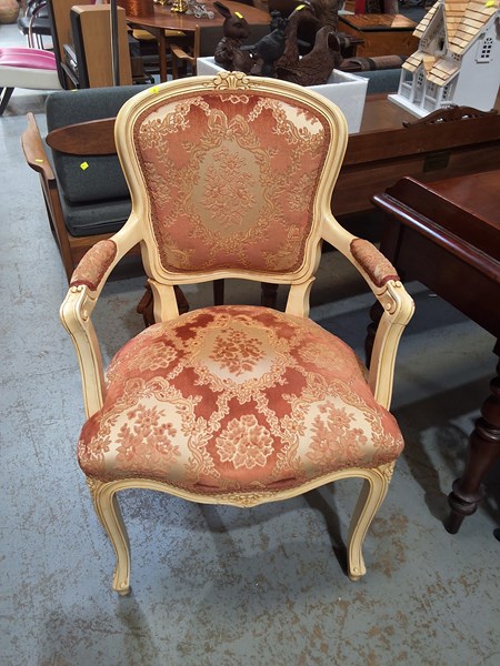 Lot 475 - BEDROOM CHAIR