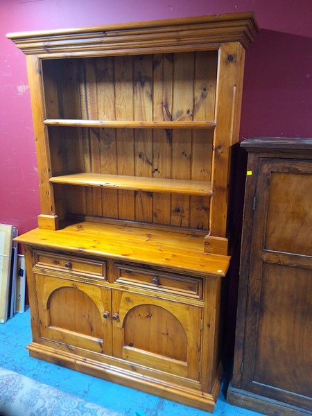 Lot 58 - KITCHEN DRESSER