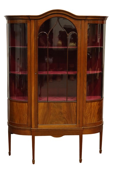 Lot 153 - MAHOGANY DISPLAY CABINET