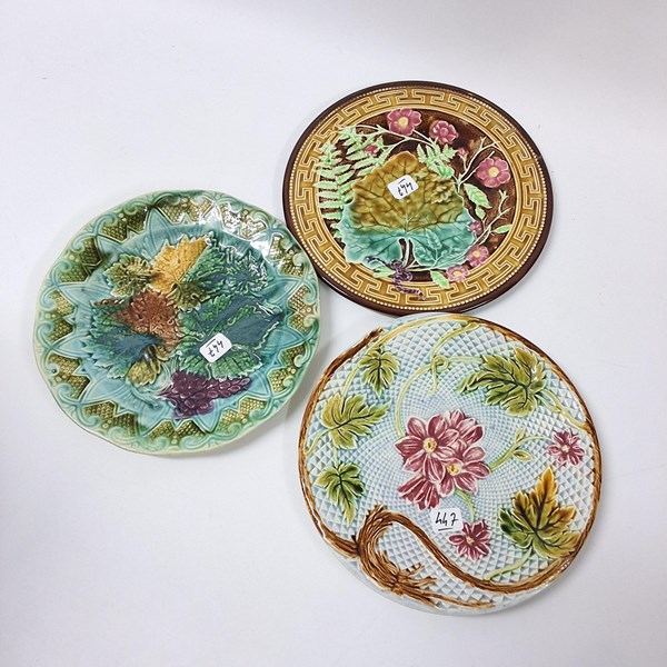 Lot 1359 - MAJOLICA PLATES