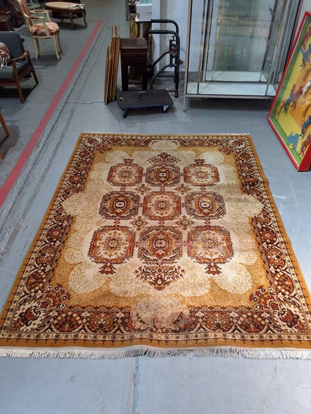 Lot 96 - RUG