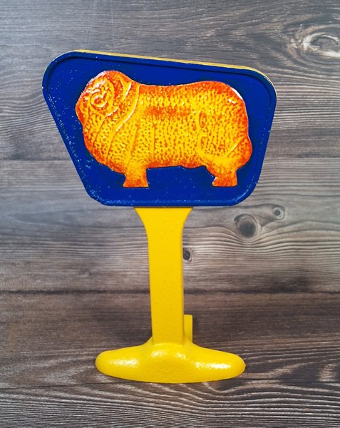 Lot 1364 - DOORSTOP