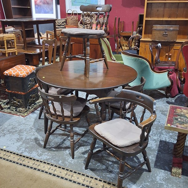 Lot 366 - BREAKFAST SUITE