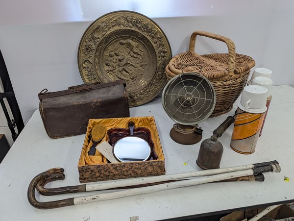 Lot 1541 - VINTAGE LOT
