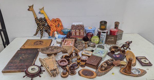 Lot 1546 - VINTAGE COLLECTABLES