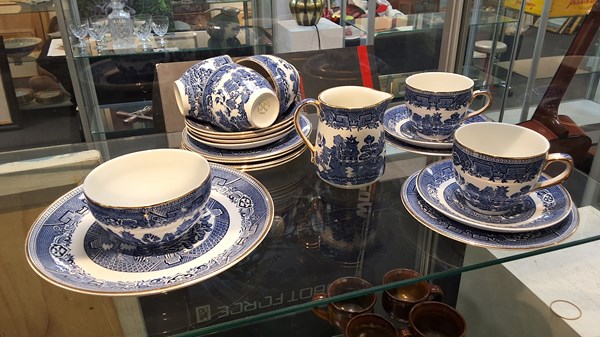 Lot 1429 - BLUE AND WHITE CHINA