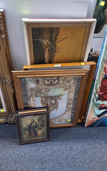 Lot 1568 - ASSORTED FRAMES