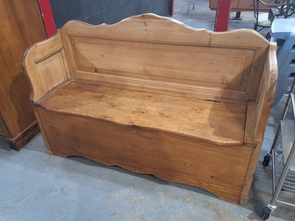 Lot 522 - SETTLE