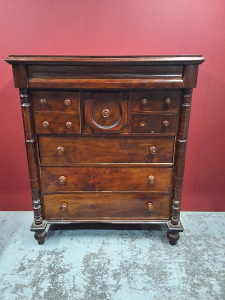 Lot 91 - CHEST OF DRAWERS