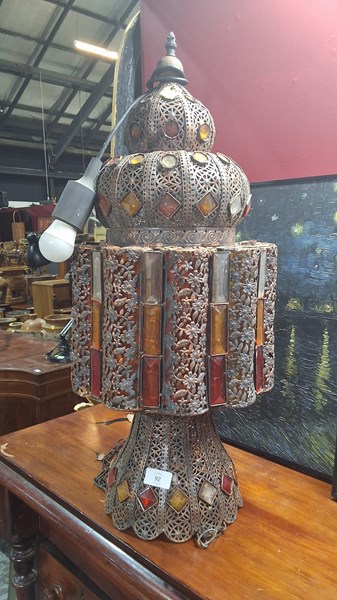 Lot 92 - DROP LIGHT