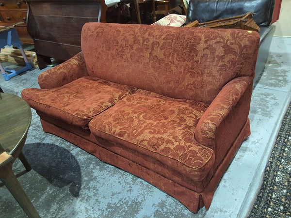 Lot 127 - LOUNGE