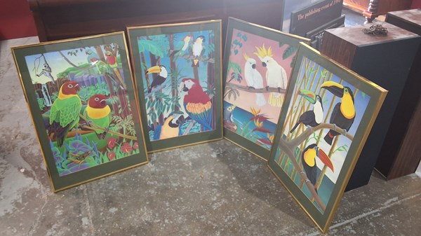 Lot 97 - WALL DECOR